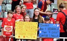 Una caldera, un sold out y toda Murcia rendida a su equipo de baloncesto: “Somos aficionados desde hace 30 años y esto era impensable”