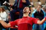 El grito de Djokovic a las tres de la mañana desnuda la cara oscura de la industria del tenis