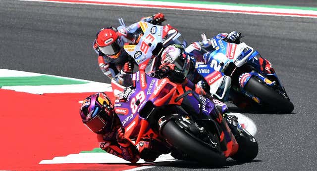 La incertidumbre por la gran decisión de futuro en MotoGP eleva al máximo la tensión
