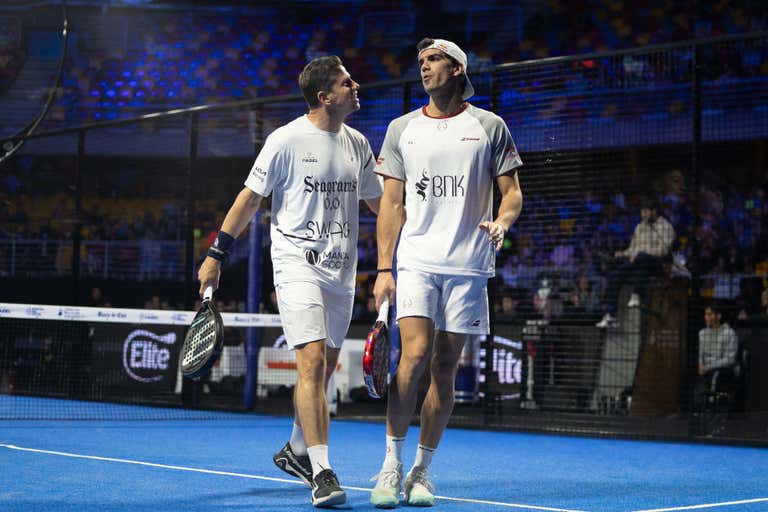 Paquito Navarro y Juan Lebrón durante un partido en Chile.