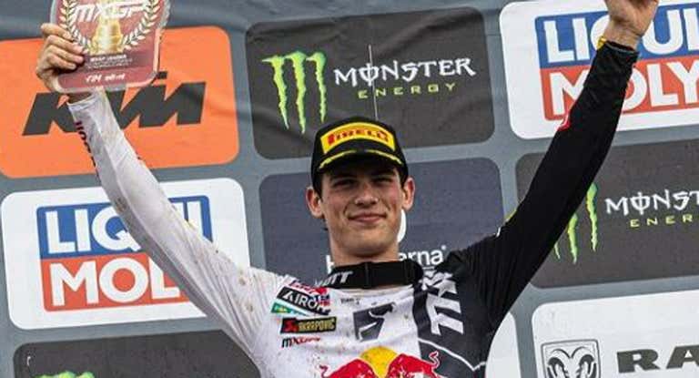 Jorge Prado celebra la victoria en Alemania.