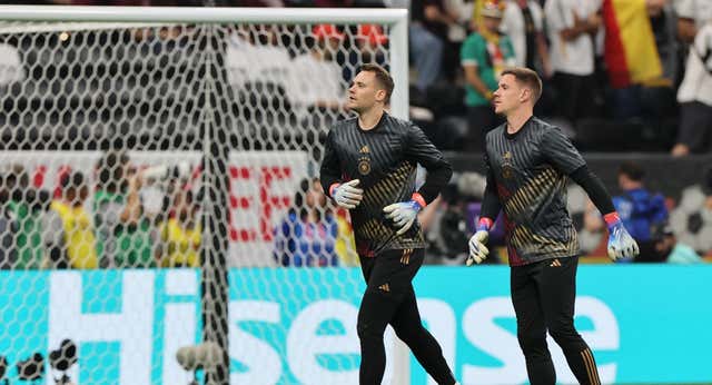 El nuevo puzle en la portería del Barça con Ter Stegen, De la Fuente y el mejor amigo de Neuer: «Sentí que me extirparon el corazón»