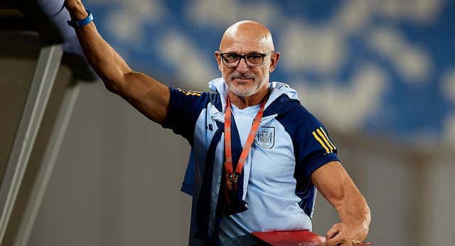 De la Fuente apaga cualquier atisbo de ‘caso Pedri’: “Ha vuelto; es una muy buena noticia para nosotros y para el fútbol”