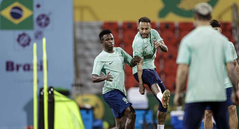 Neymar Jr y Vinicius Jr., juntos en un entrenamiento con Brasil.