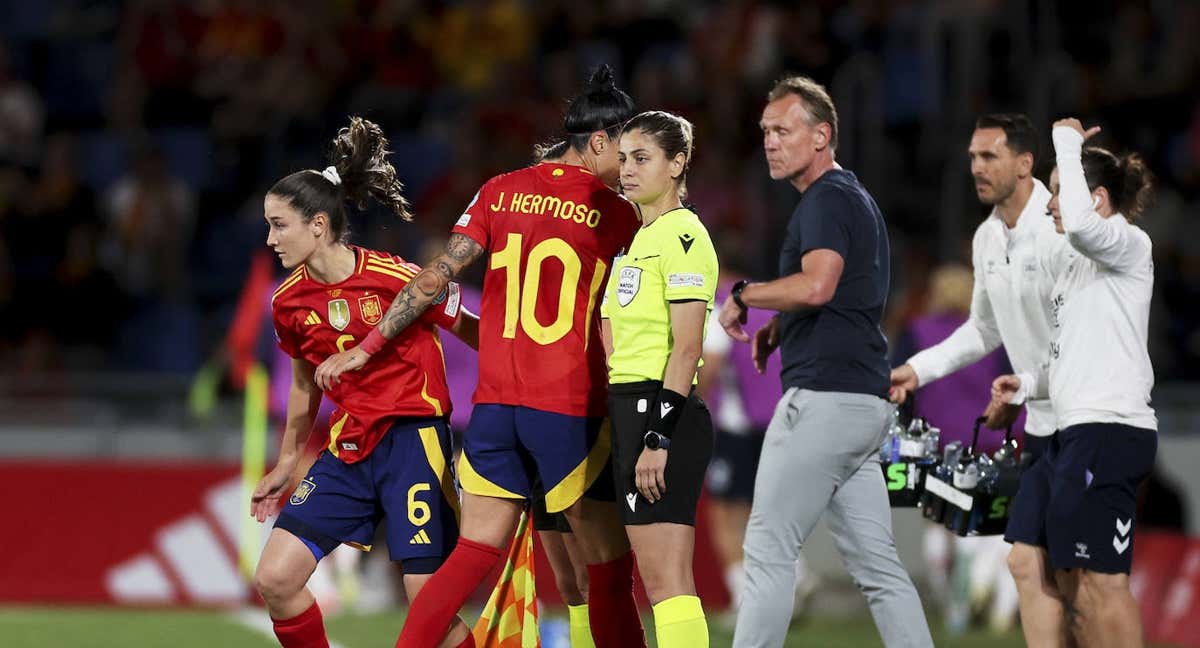 Bruna Vilamala salta al campo en sustitución de Jenni Hermoso. /RFEF