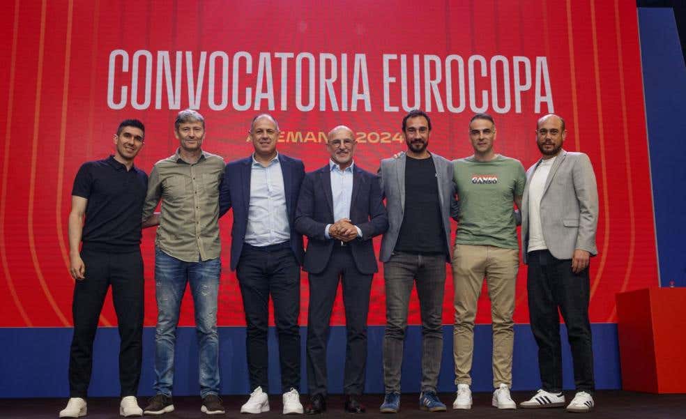 La doble renovación refuerza la moral de De la Fuente, pero seguirá cobrando los mismos 600.000€