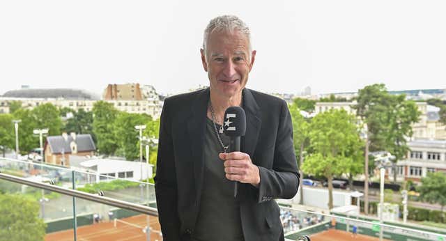 McEnroe abre más la herida de los horarios nocturnos: «Es horrible, los tenistas no deberían ser mercenarios«
