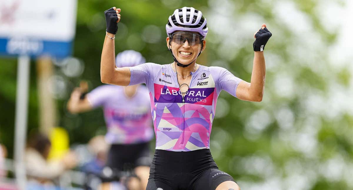 Yurani Blanco celebra su victoria en el Gran Premio Ciudad de Eibar.