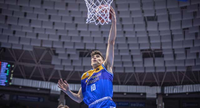 Gonzalo Corbalán, jugador del San Pablo Burgos: «Me valdría copiar el 30% de Manu Ginobili»