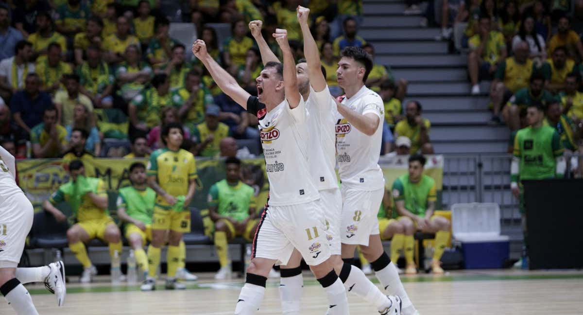 Marcel celebra el gol de la victoria de ElPozo Murcia en el Olivo Arena.