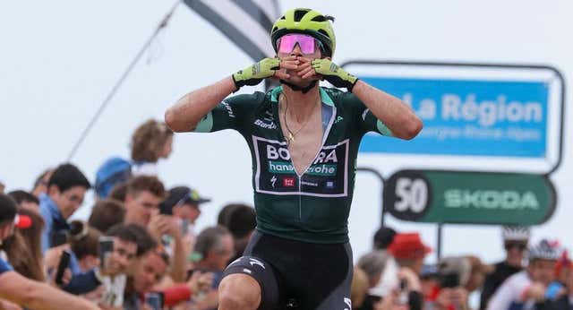 Roglic siempre vuelve: victoria de etapa y liderato para revolucionar el Dauphiné