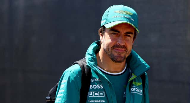 Fernando Alonso se pone ‘vintage’: «Puede que fuera más rápido antes…»