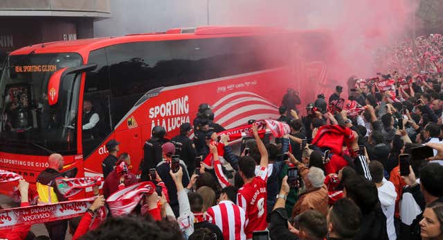 Viaje a la Caverna Mediática Sportinguista: «Manfredo siempre nos llamó los cachorros»