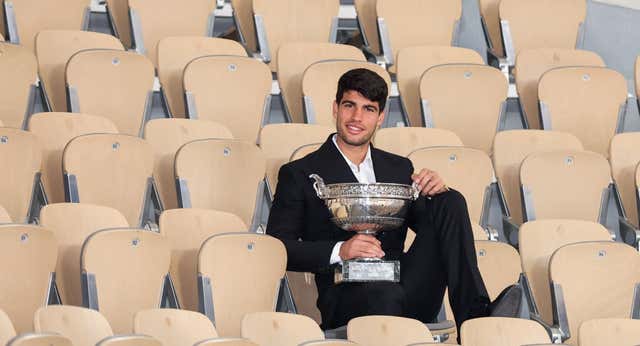 Alcaraz mete miedo y mira hacia Nadal, Federer y Djokovic: «No importa lo que haya conseguido a esta edad»