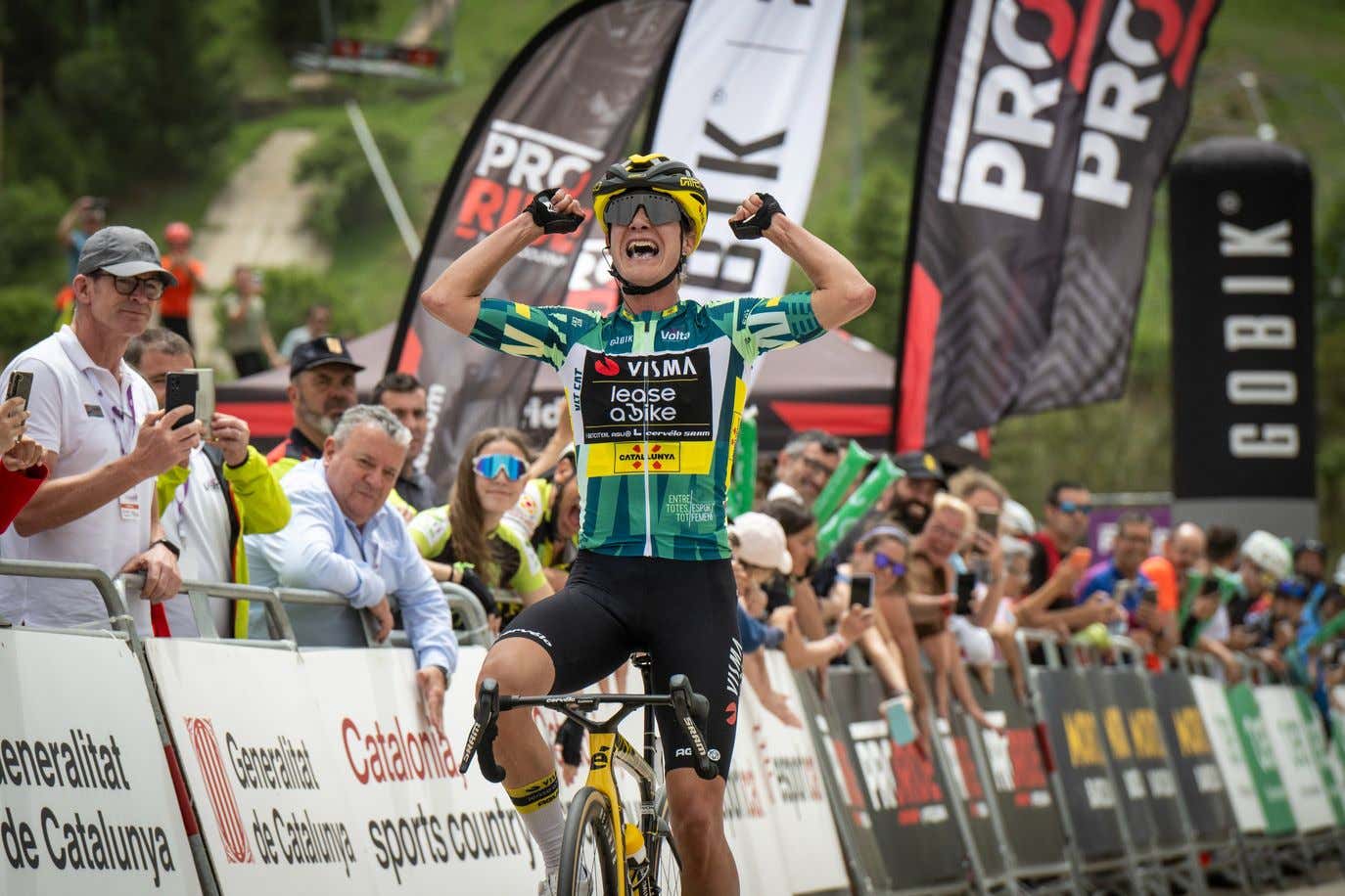 Marianne Vos celebra su victoria en La Molina. /VOLTA A CATALUNYA