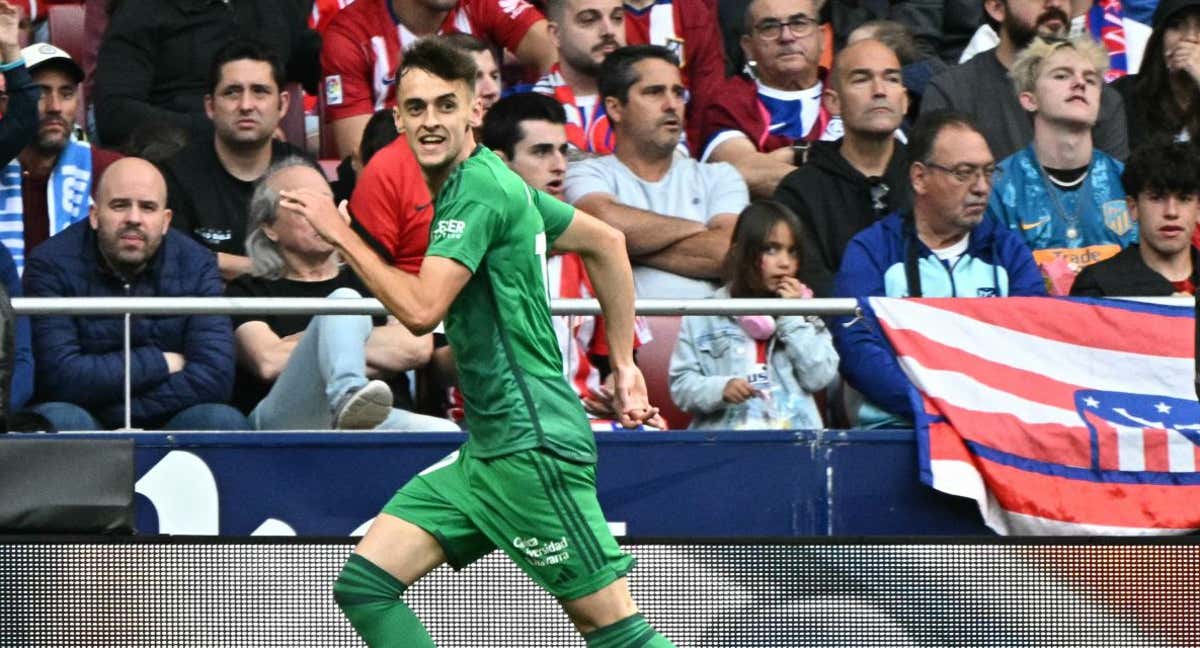 Aimar Oroz celebra su gol en el Metropolitano en el final de temporada.