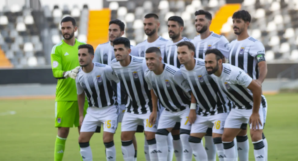 Los jugadores del Badajoz posan antes del comienzo de un partido. /CD BADAJOZ.