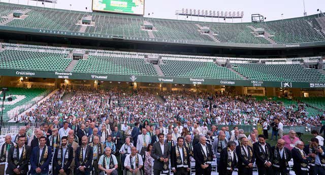 El Betis se consolida en el club del millón de espectadores