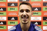 Grimaldo: «Llevo tres años con un chef y no tengo lesiones; quiero que España me conozca más y vea en la Euro el jugador que soy»