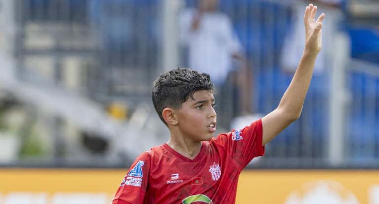 Uno de los jugadores del Hassania Agadir, durante el partido contra el Villarreal.