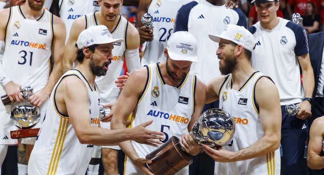 Un cumpleaños feliz celebrado con una foto icónica que deja entrever el futuro del Chacho