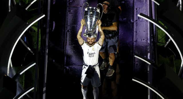 Nacho, a un paso de fichar por el Al Ittihad de Benzema: «Está muy cerca»