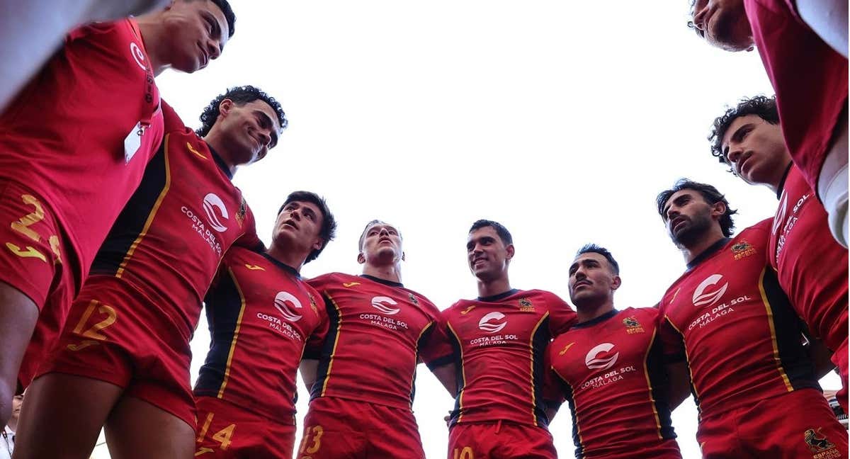 Leones 7s antes de salir a jugar. /Ferugby