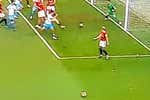 El Málaga marca un gol surrealista contra el Nàstic… ¡Con dos balones en el campo!