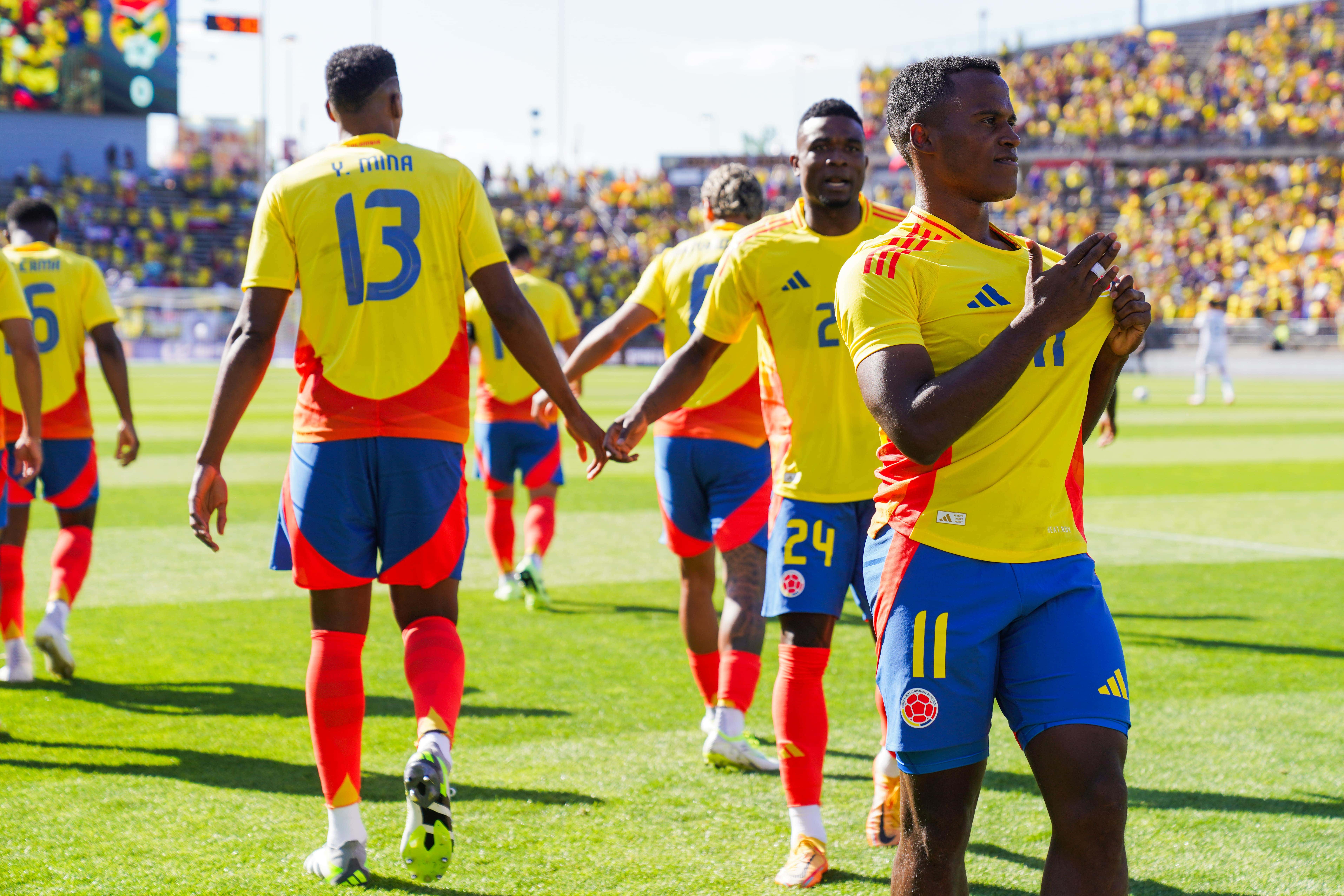 Jhon Arias celebra su gol marcado a Bolivia./EFE