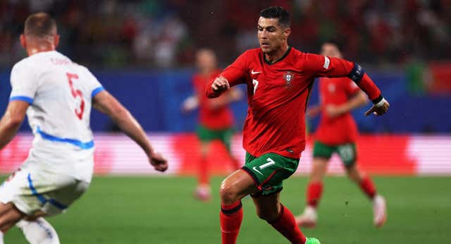 Cristiano, eterno, se convierte en el primer futbolista en jugar su sexta Eurocopa
