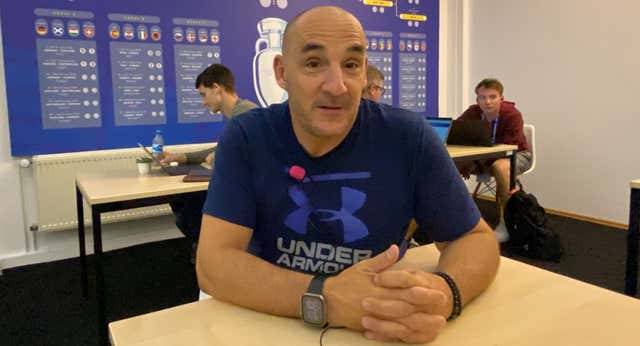 La memoria del ‘comentarista’ Chapi Ferrer: “Sergi tenía mucha más proyección que yo, a mí Cruyff me decía que no subiera tanto, metí sólo cuatro goles”