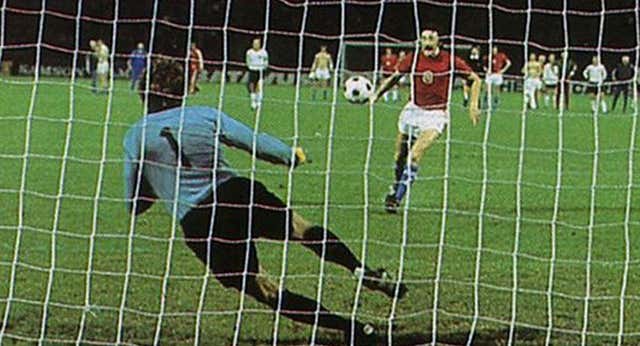 ¿Y si la revista Panenka se llamara Ivo Viktor? El mítico penalti nació apostando chocolate y cerveza