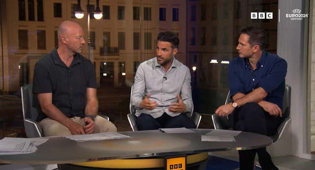 Cesc Fàbregas se destapa en la Eurocopa como estrella de la BBC: «Está muy por encima»