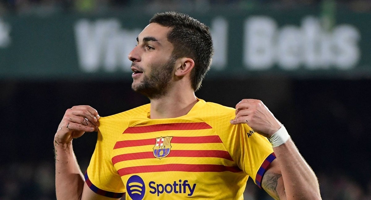 Ferran celebra un gol con el Barcelona.