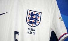 La razón por la que Inglaterra 'oculta' la estrella de su camiseta
