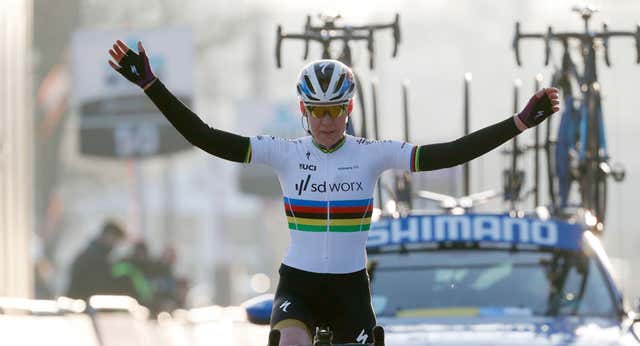 Una de las mejores ciclistas de la historia vuelve de la retirada… para liderar el equipo al que dirige