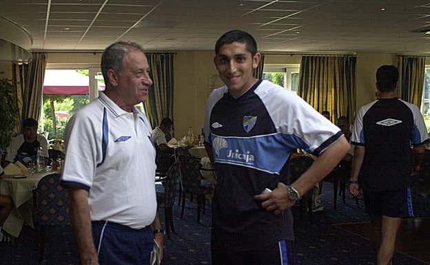 Peiró posa con Basti.  CARLOS MORET