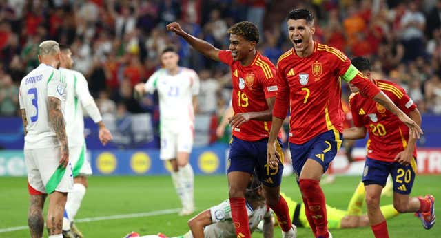 Que se contenga quien pueda o sepa: España pasa a octavos y ya es candidata
