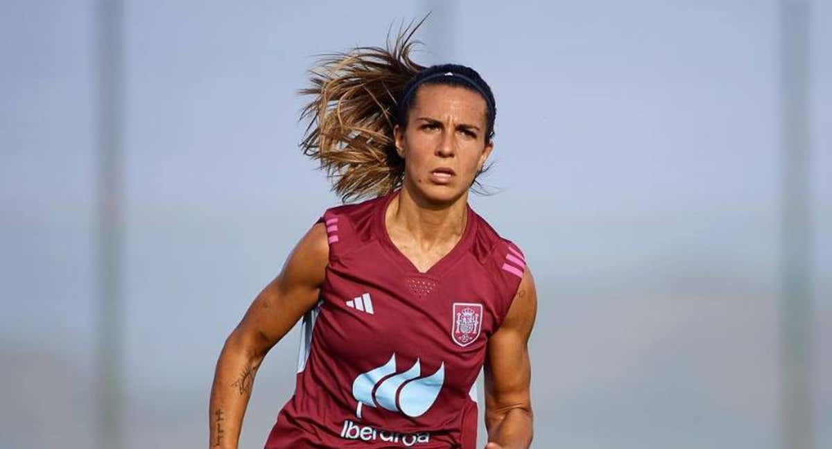 Marta Cardona, durante un entrenamiento con la Selección. /RFEF