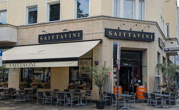 El restaurante Saittavini, refugio de Raúl en Düsseldorf.  RELEVO / ALBERTO MARTÍNEZ