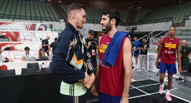 Álex Abrines se moja sobre el no fichaje de Hezonja por el Barça: «Un tío no puede salir haciendo estas declaraciones cuando en teoría ya había firmado»