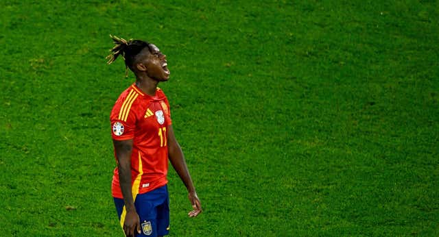 Nico Williams ahuyenta fantasmas sobre su fichaje por el Barcelona: «Son muy raras estas preguntas»