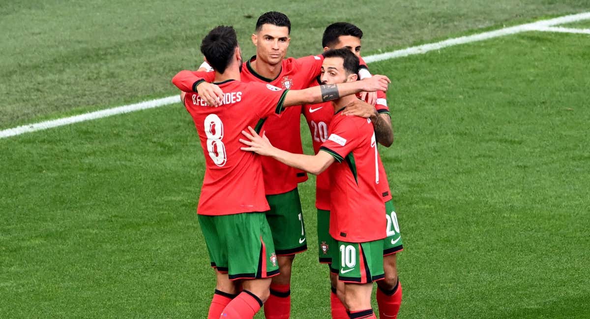 Portugal celebra el tercer tanto del partido. /REUTERS