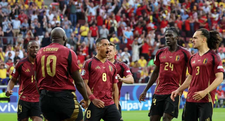 Bélgica, celebrando su primer gol.