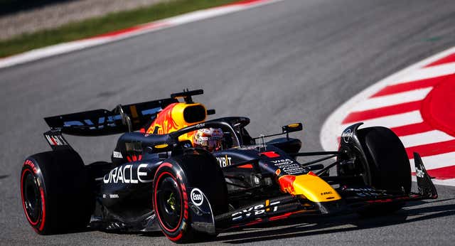 Max Verstappen baja de la nube a Lando Norris; Carlos Sainz, sexto y Fernando Alonso, de vacío
