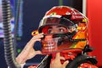 Los codazos de Carlos Sainz en Montmeló explican su día a día: “No sé por qué no seguimos las normas...”