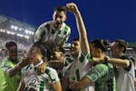 Un doblete de Alberto Toril le convierten en héroe: ¡sube al Córdoba a Segunda cinco temporadas después!