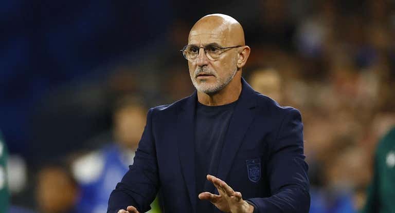 Luis de la Fuente en un partido con España.