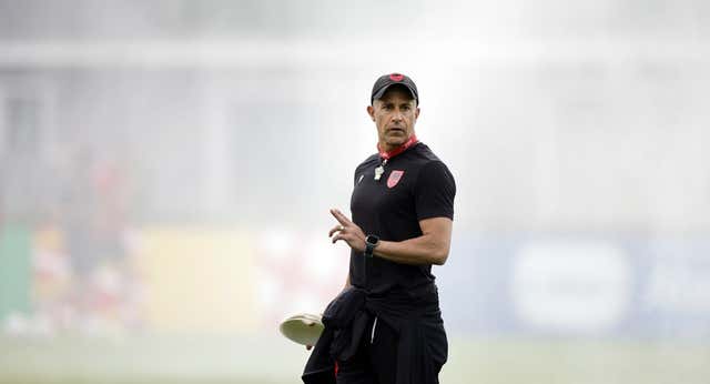 Al ‘español’ Sylvinho le impresiona España: “El segundo equipo puede jugar la final”