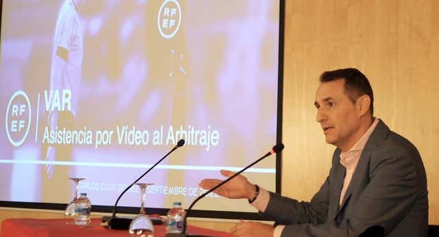 Árbitros del VAR alzan la voz contra la herramienta del fuera de juego en España: «Es como el Paint, una chapuza»